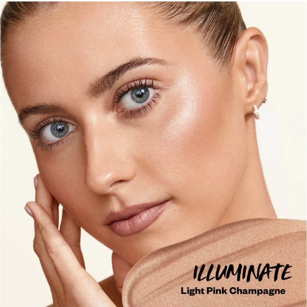 Kosas Glow IV Vitamin Infused Skin Illuminator in Illuminate - Picture 2 of 4